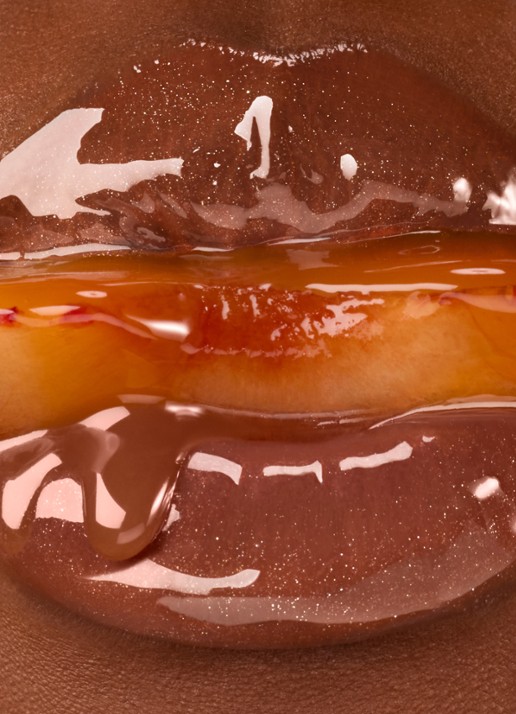 Gisou Honey Infused Lip Oil - lipolie - detail 5 glazed plum