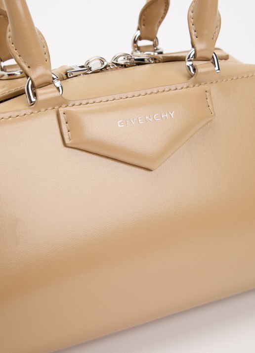 Givenchy Antigona East-West Small handtas van kalfsleer met afneembare schouderriem - detail 6 beige