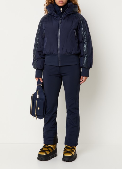 Goldbergh Volare ski-jas met capuchon en ritszakken - voorkant 3 donkerblauw