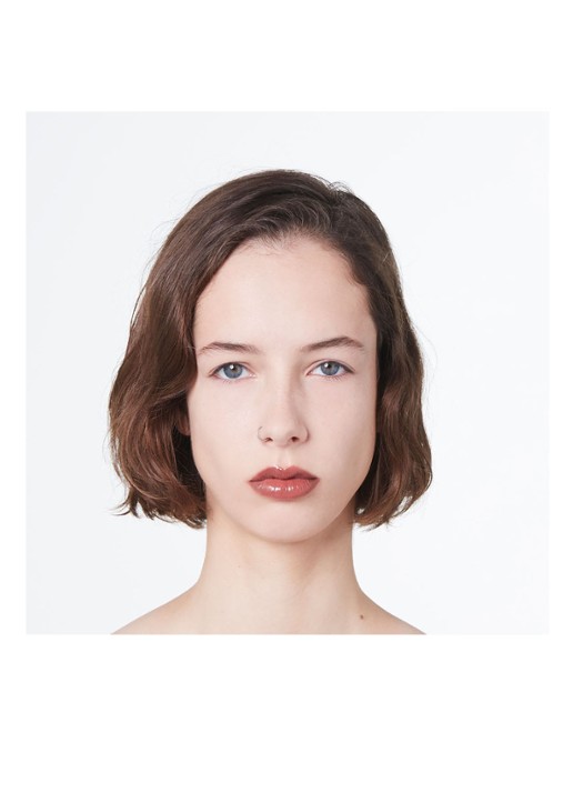 Gucci Rouge de Beauté Brillant Glow en Care - lipstick - detail 4 204 peggy taupe
