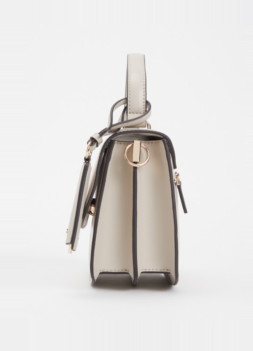 GUESS Amorette handtas met tasbedel en afneembare schouderriem - detail 4 donkerbeige