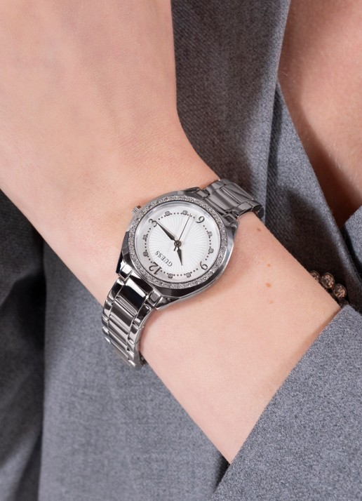 GUESS Charlotte horloge GW0767L1 - voorkant 5 zilver