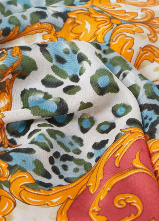 GUESS Kefiah sjaal met print 130 x 130 cm  - detail rood