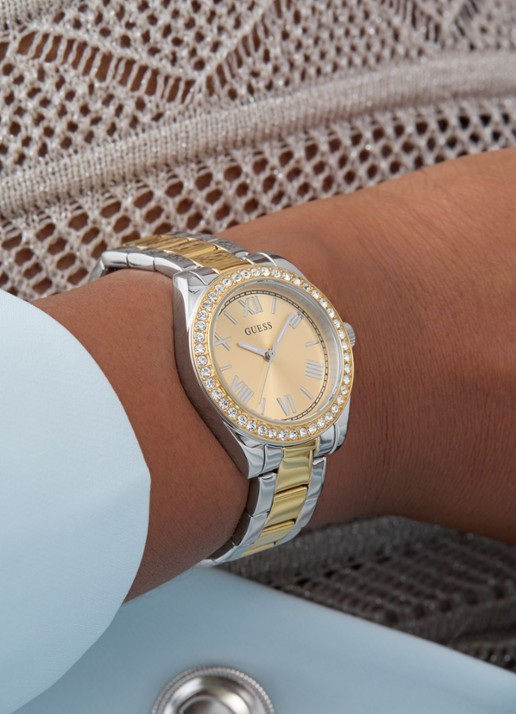 GUESS Mini Luna horloge GW0841L2  - detail zilver