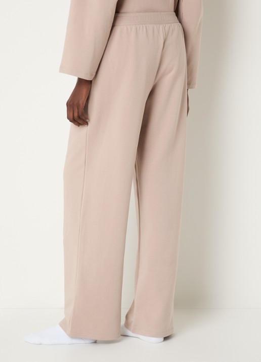 Hanro High waist wide fit loungebroek met steekzakken - achterkant 4 beige