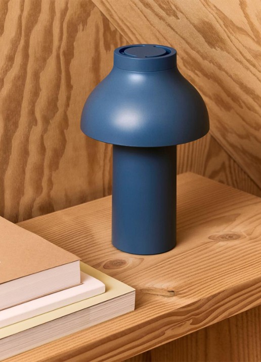 Hay Pc portable lamp no 2 - achterkant 3 lichtblauw
