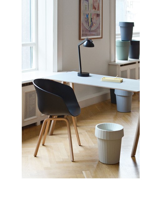 Hay Shade Bin prullenbak 14 liter - voorkant 3 lichtgrijs