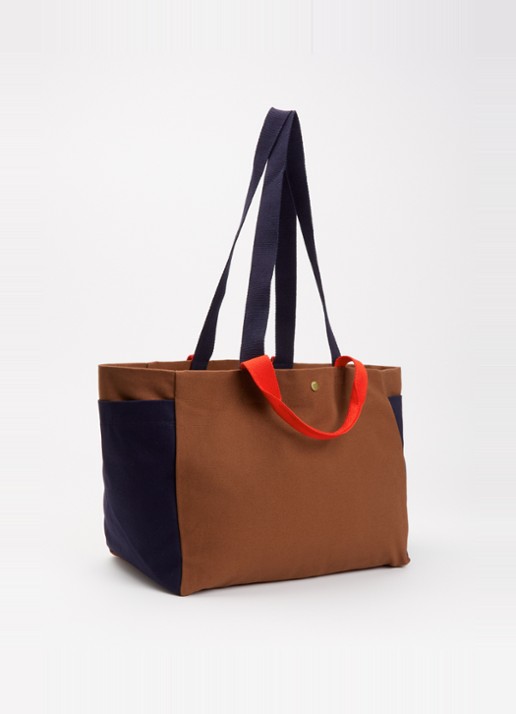Hay Weekend Small shopper van canvas - achterkant 4 bruin