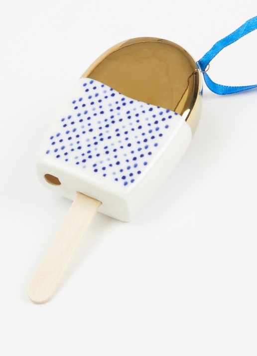 Heinen Delfts Blauw Ijsje Met Dip kersthanger 11,5 cm - detail gebroken wit