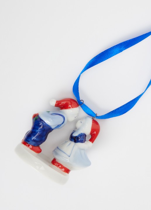 Heinen Delfts Blauw Kuspaar kersthanger 6 cm - detail gebroken wit