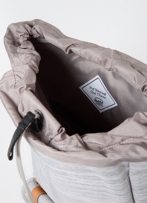 Herschel Supply Little America rugzak met 16 inch laptopvak - detail 2 lichtgrijs