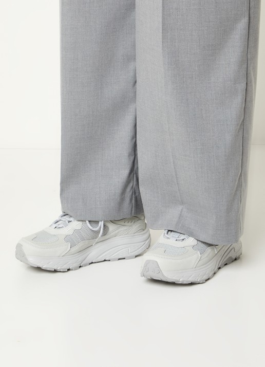 Hi-Tec Eastend sneaker met mesh details - voorkant 2 grijs
