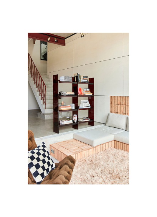 HKliving Acrylic stellingkast 160 x 137 cm - voorkant 2 bordeauxrood