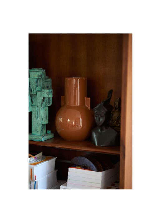 HKliving Ceramic S vaas 26 cm  - voorkant 2 cognac