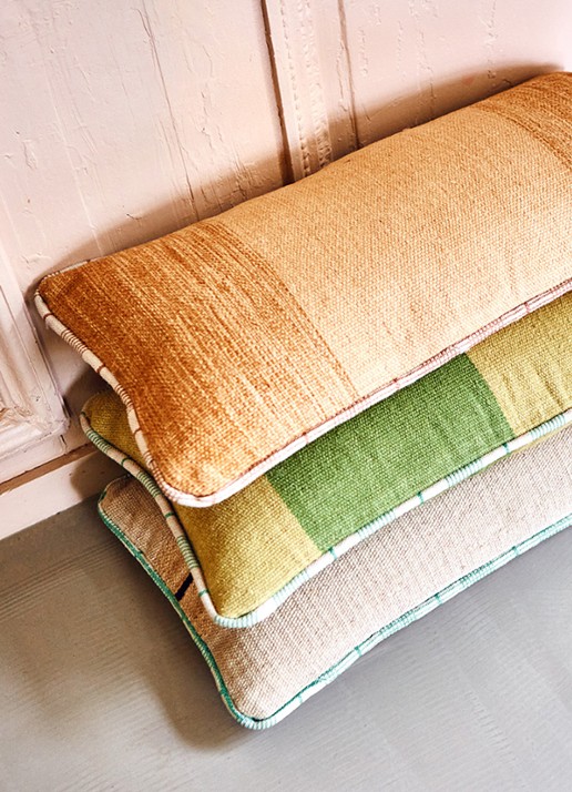 HKliving Hand Woven sierkussen 38 x 74 cm - voorkant 3 lindegroen