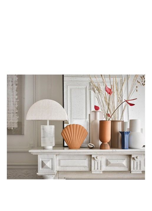HKliving Ribbed Base vaas 25 cm - voorkant 5 oranjebruin