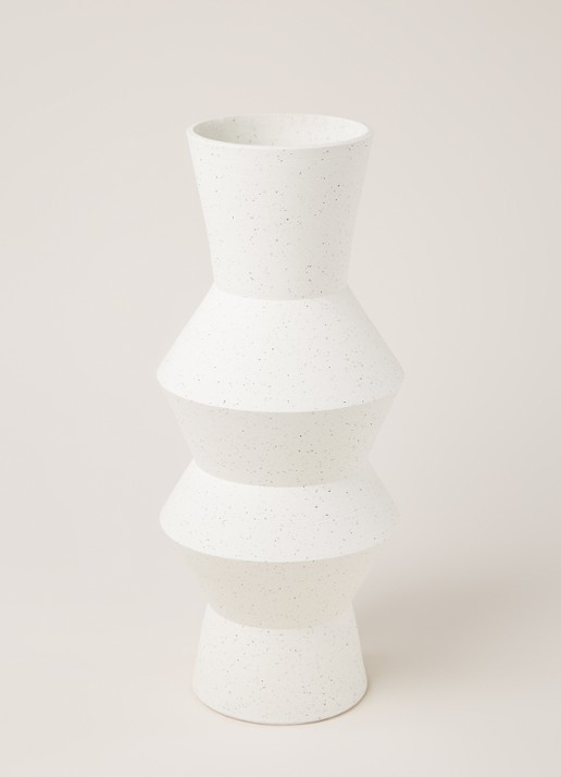 HKliving Speckled Angular vaas 41 cm - voorkant 4 gebroken wit