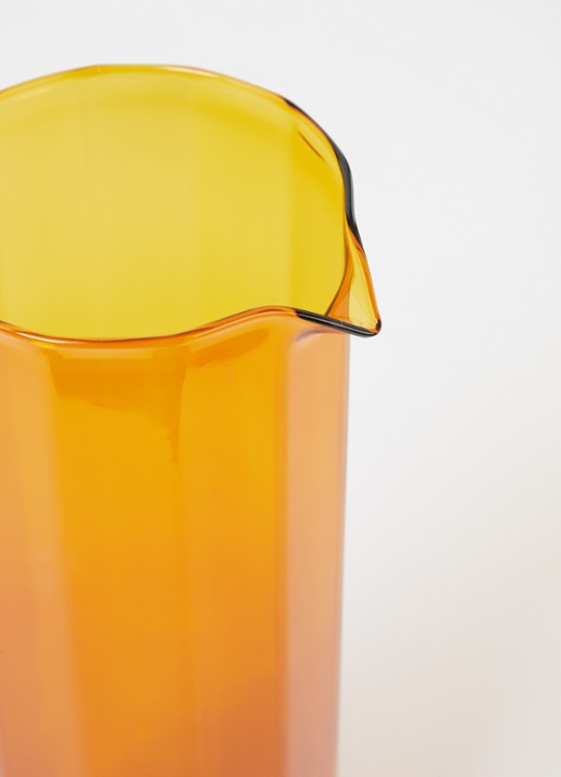 HKliving Sunlit waterkaraf 1,1 liter - voorkant 2 oranjebruin