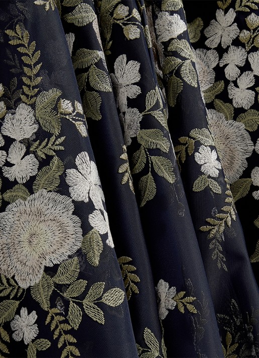 Hobbs Midi jurk met bloemenprint met V-hals - detail 5 donkerblauw