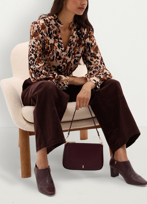 Hobbs Yasmina blouse met grafische print - detail 3 bruin