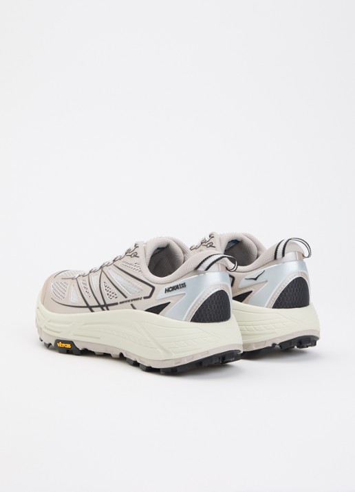 HOKA Mafate Speed 2 TS sneaker met mesh details en metallic finish - achterkant 5 creme