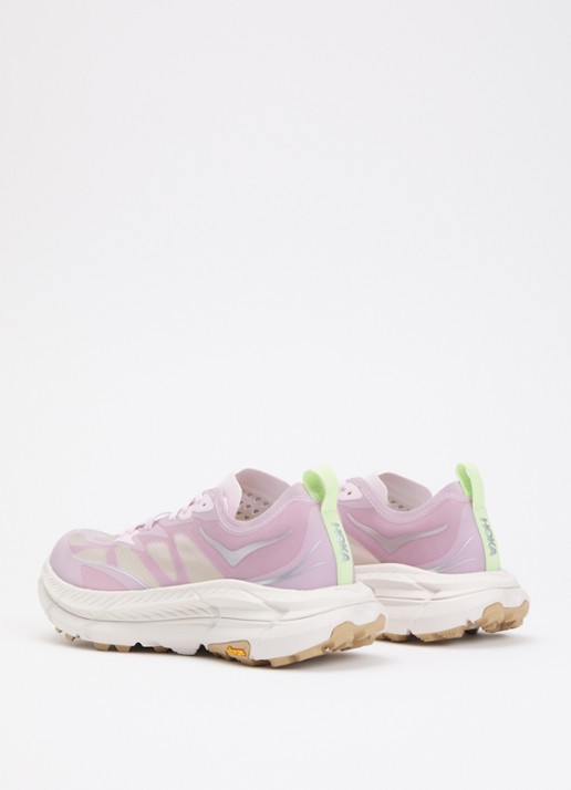 HOKA Mafate Speed 4 Lite sneaker met mesh details - achterkant roze