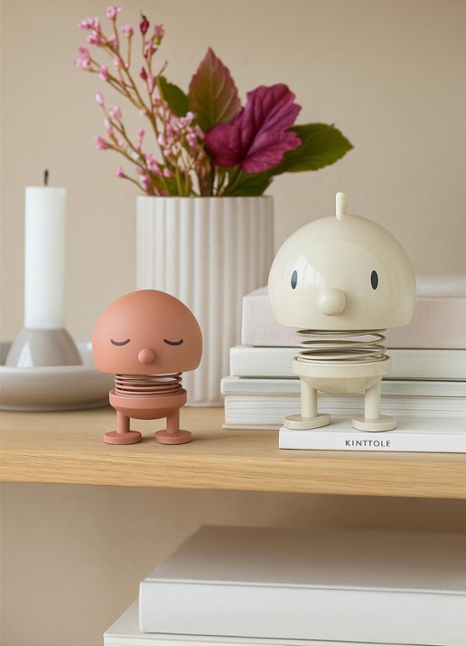 Hoptimist Bumble L ornament 15 cm  - voorkant 5 beige