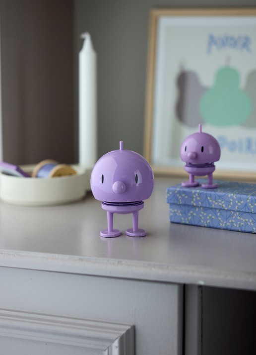 Hoptimist Hoptimist Bumble M ornament 9,5 cm - voorkant 2 lavendel