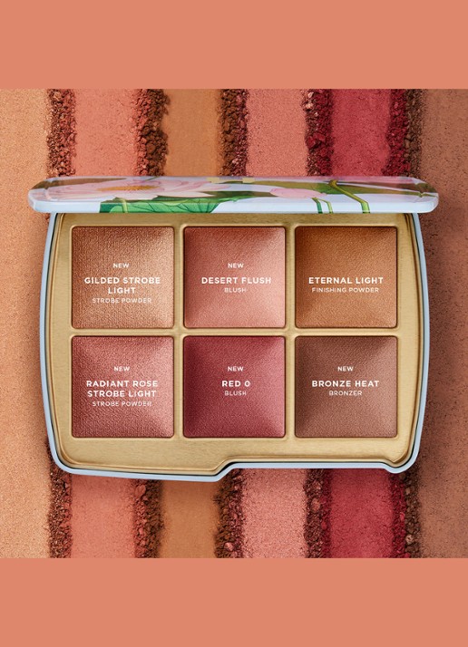 Hourglass Lighting Edit Unlocked - Limited Editon poeder, blush, countour & highlight palette - detail 4 lotus flower