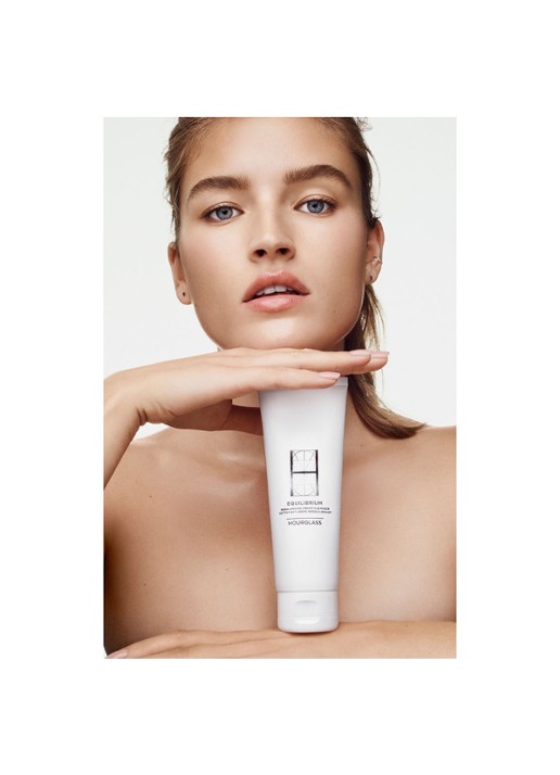 Hourglass Mini Equilibrium Rebalancing Cream Cleanser - travel size reinigingsschuim - detail 4 undefined