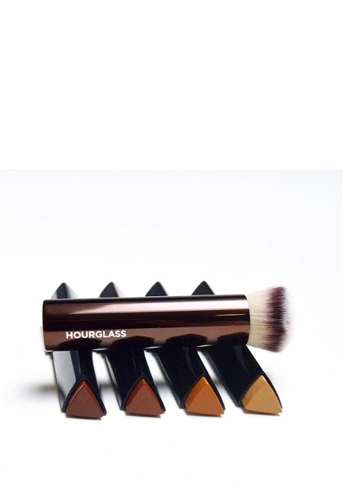 Hourglass VANISH™ Seamless Finish Foundation Brush - foundationkwast - voorkant 5 donkerbruin
