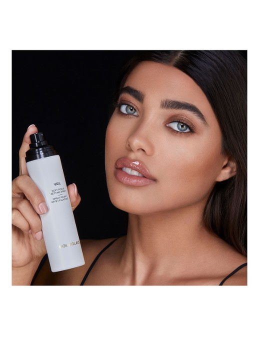 Hourglass VEIL™ Soft Focus Setting Spray - make-up setting- & fixing spray - detail 4 undefined