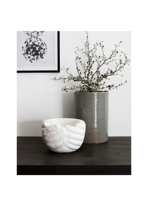 House Doctor Hands schaal van marmer 15 cm - voorkant 3 wit