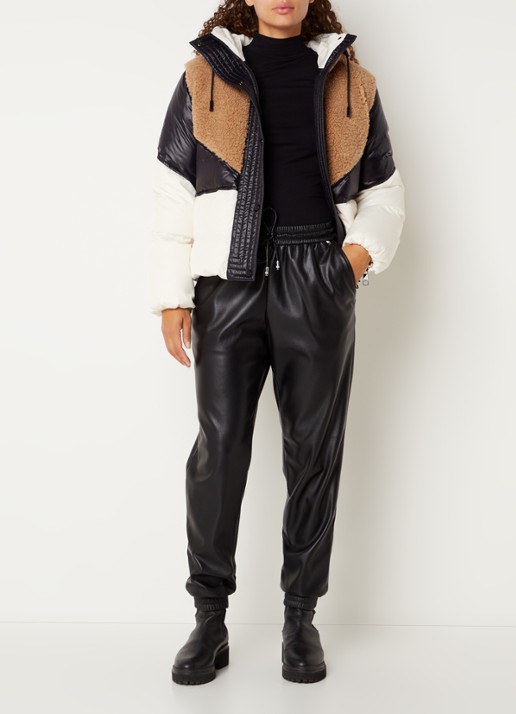HUGO BOSS Plockena puffer jack met donsvulling en ritszakken  - voorkant 2 beige