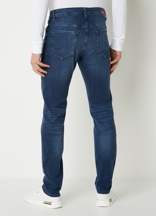 HUGO BOSS Taber tapered fit jeans met medium wassing en stretch - achterkant indigo