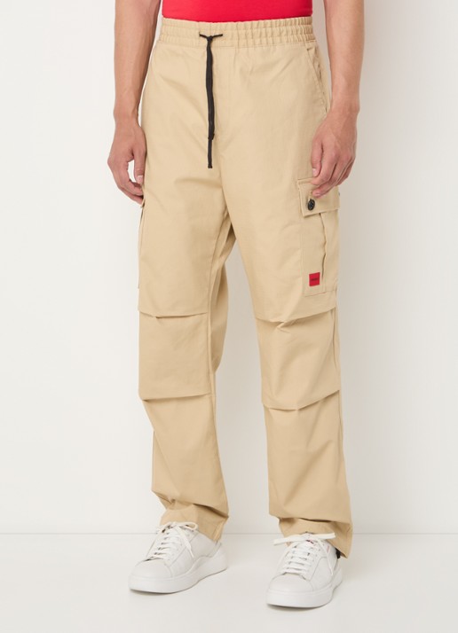 HUGO Garlo233 tapered fit cargobroek met logo - detail beige