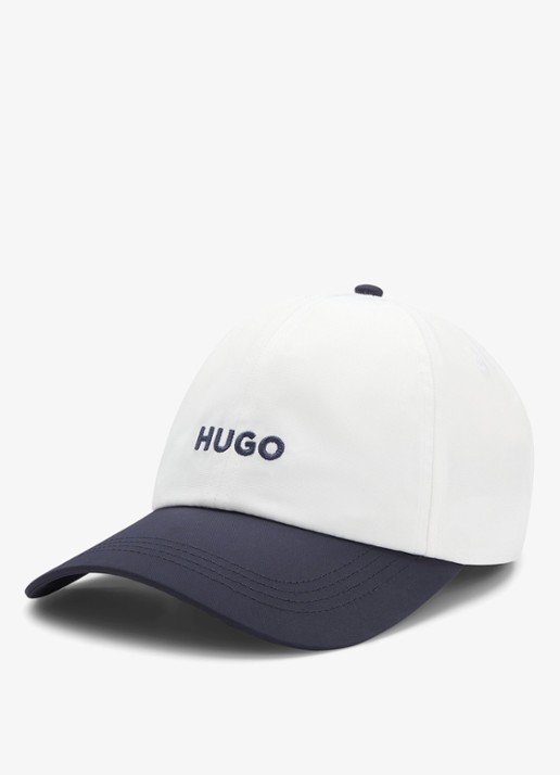HUGO Pet met logoborduring - detail creme