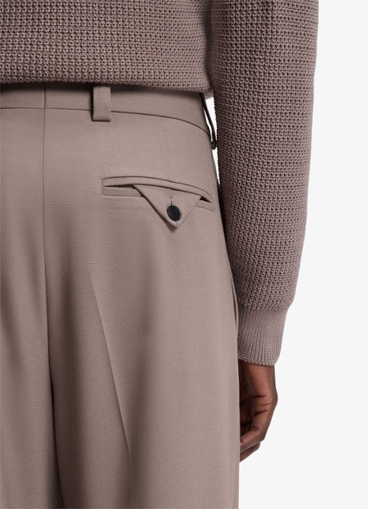 HUGO Regular fit pantalon met steekzakken - detail 4 lichtbruin