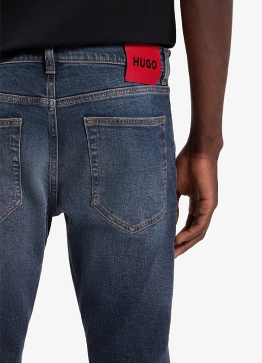 HUGO Slim fit jeans met donkere wassing