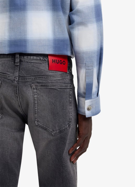 HUGO Slim fit jeans met gekleurde wassing - detail 2 grijs