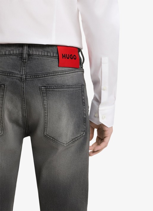 HUGO Slim fit jeans met gekleurde wassing - detail 3 grijs