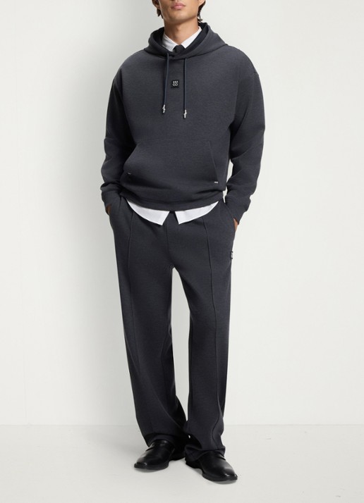 HUGO Straight fit joggingbroek met steekzakken - voorkant 3 donkergrijs