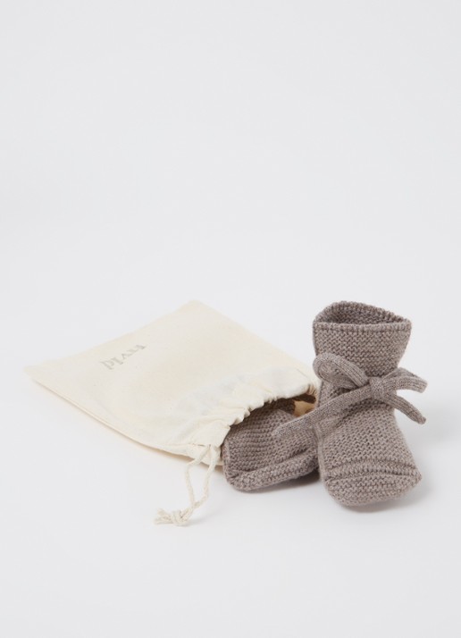 Hvid Booties gebreide babyslofjes van wol - voorkant 2 lichtgrijs