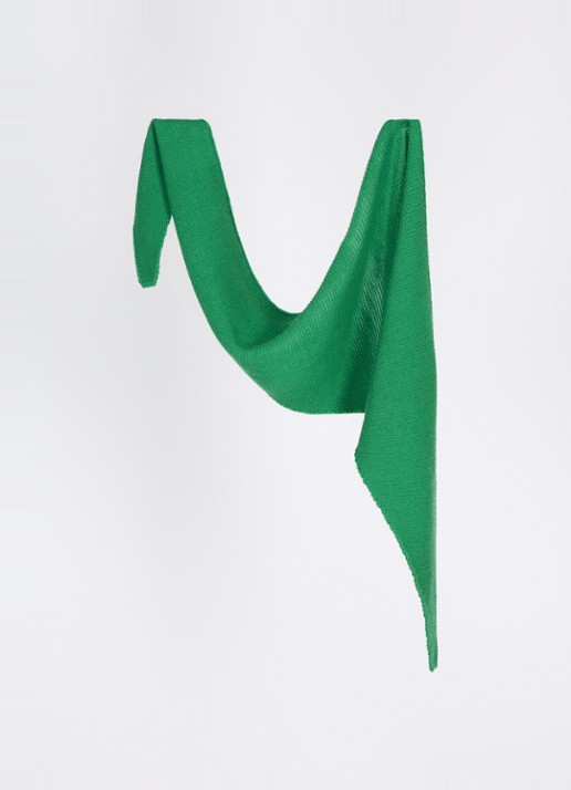 Hvid Josephina grofgebreide sjaal van merino wol 135 x 35 cm - detail groen