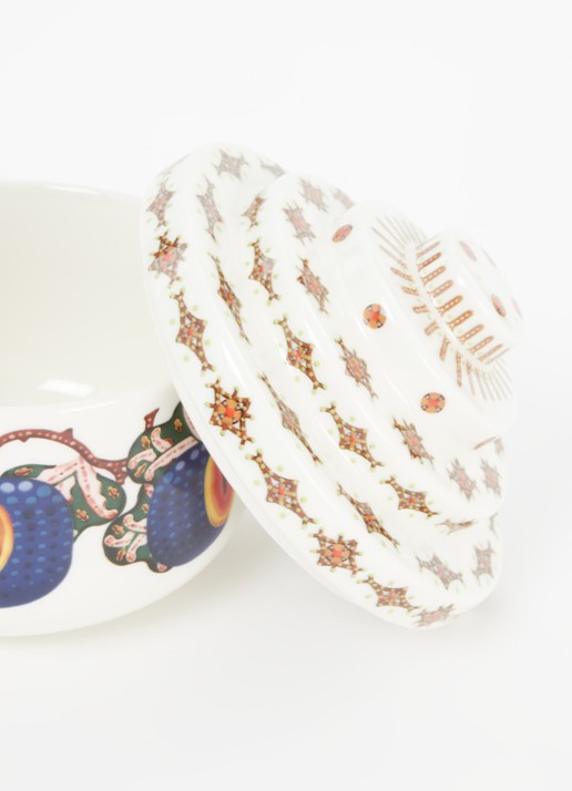 Iittala Taika opbergpot van porselein 14,5 cm - voorkant 2 gebroken wit