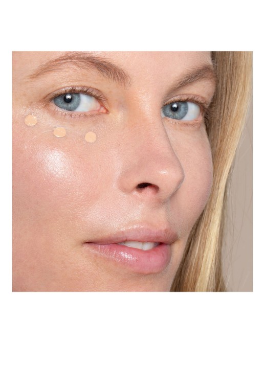 ILIA Beauty True Skin Serum Concealer - detail 4 yucca - tssc-02