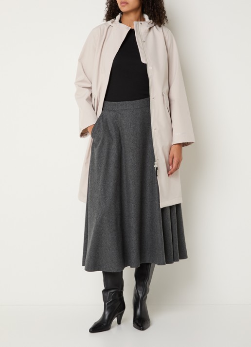 Ilse Jacobsen Daybreak softshell regenjas met klepzakken - voorkant 4 beige