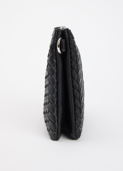 Ilse Jacobsen Gevlochten clutch met afneembare schouderriem - detail 3 zwart