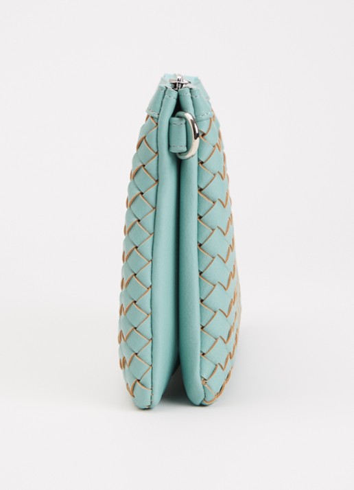Ilse Jacobsen Gevlochten clutch met afneembare schouderriem - detail 2 mint