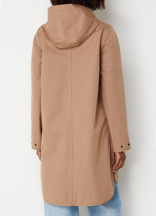 Ilse Jacobsen Rain128 softshell regenjas met afneembare capuchon - achterkant beige
